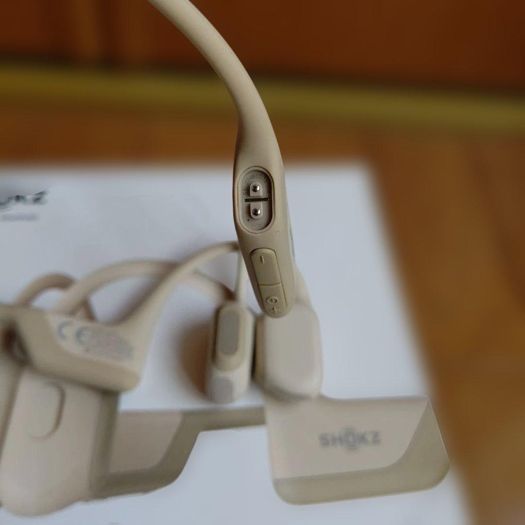 未使用 Shokz 骨伝導イヤホン OpenRun Pro S810 ベージュ - メルカリ