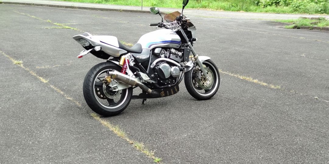 CB400SF NC 39&42前期用アンダーカウル&タンクカバーになります