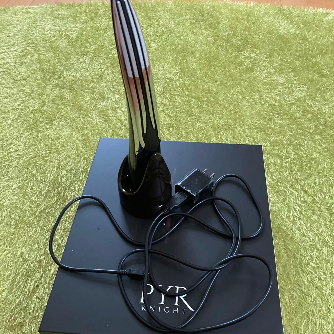 PYR パイラナイト