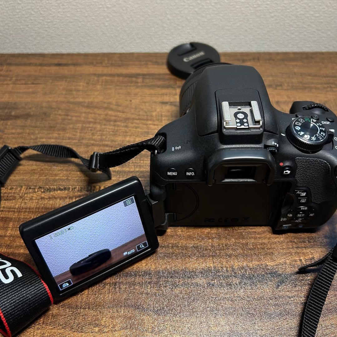 Canon EOS 750D デジタル一眼レフカメラ 保護ケース・充電器付き