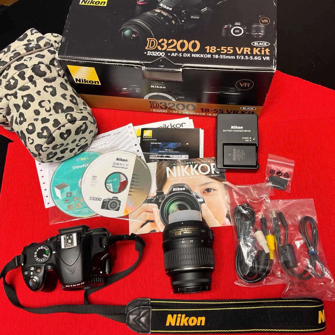 【中古】Nikon D3200 カメラブラック&収納ヒョウ柄セット