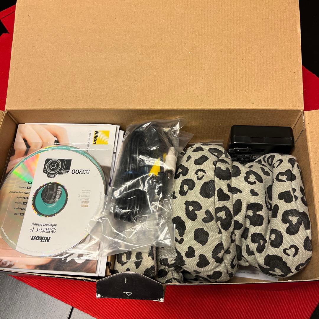 【中古】Nikon D3200 カメラブラック&収納ヒョウ柄セット