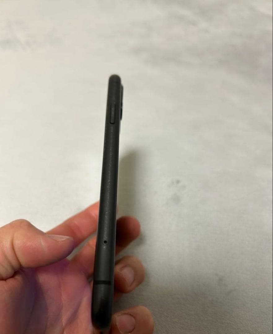 Apple iPhone 11 ブラック