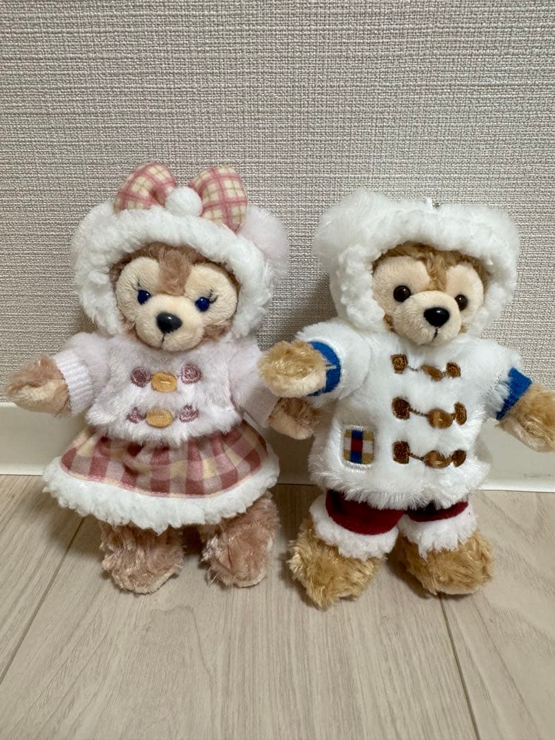 ウィンターホリデー ぬいぐるみバッジ ダッフィー シェリーメイ