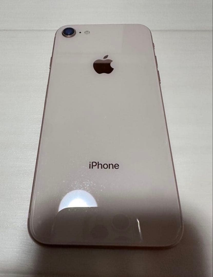 iPhone 8 64GB SIMロック無　バッテリー残量77% 稼動品 iPhone 8 64GB SIMロックあり バッテリー容量96% 初期化済み
