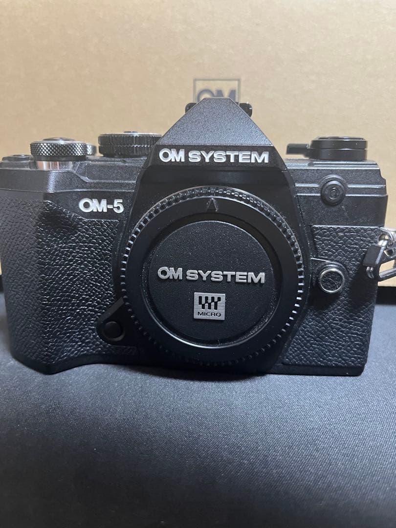 最終値下げOM SYSTEM OM-5 ミラーレスカメラ 本体