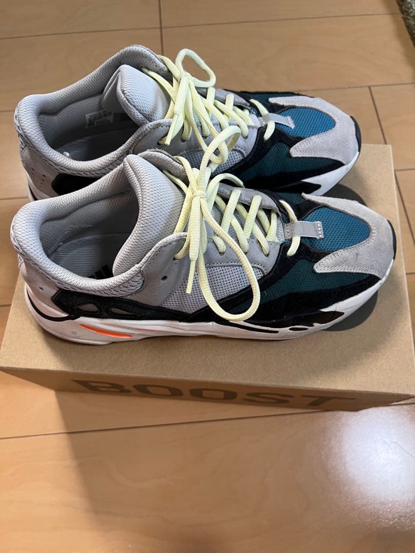 YeezyBoost700 Wave Runner Solid Grey