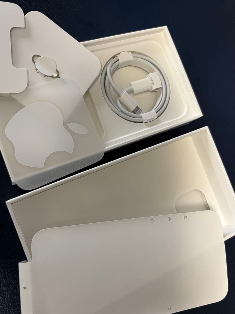 iPhone14 SIMフリー128GB 箱付き 美品 純正ケーブルは新品