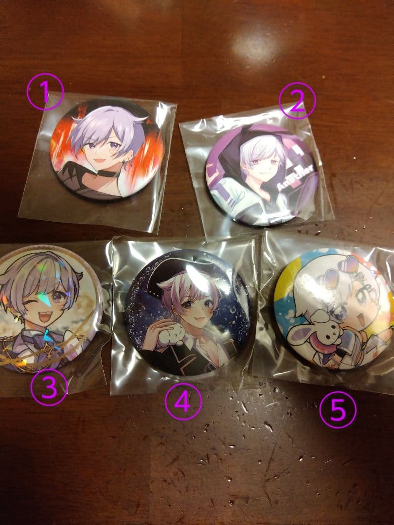 【いれいす】缶バッジ 初兎 “バラ売り可” いれいす 初兎 缶バッジ バラ売り⭕️ - メルカリ