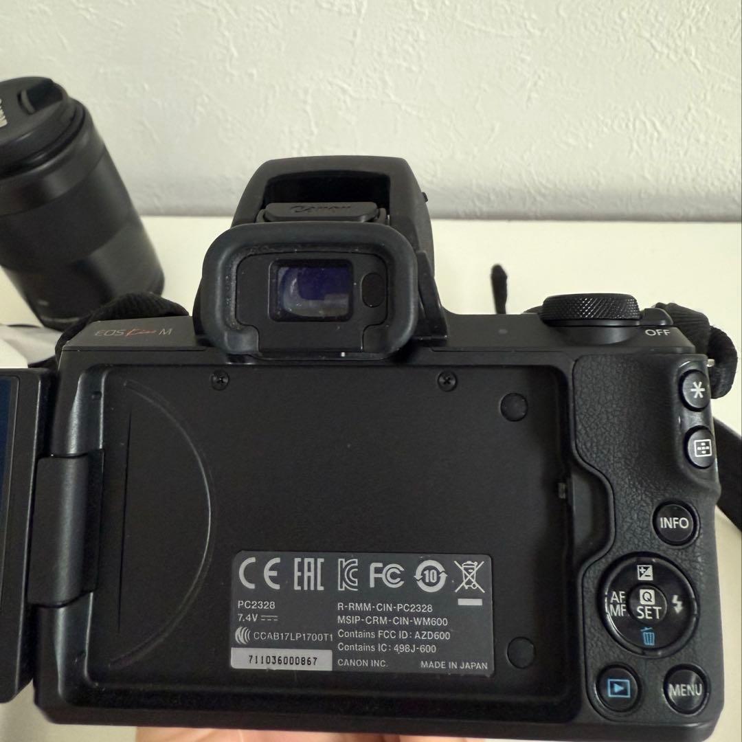 Canon Kiss M 本体・レンズ2つ・バッテリーセット