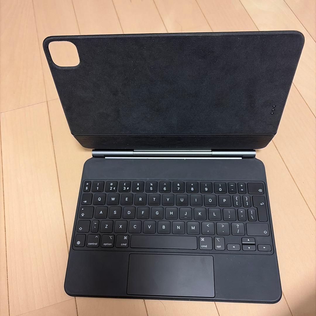 MagicKeyboard　Apple iPad 11インチ Amazon.com: Apple Magic Keyboard: iPad Keyboard case for iPad Pro