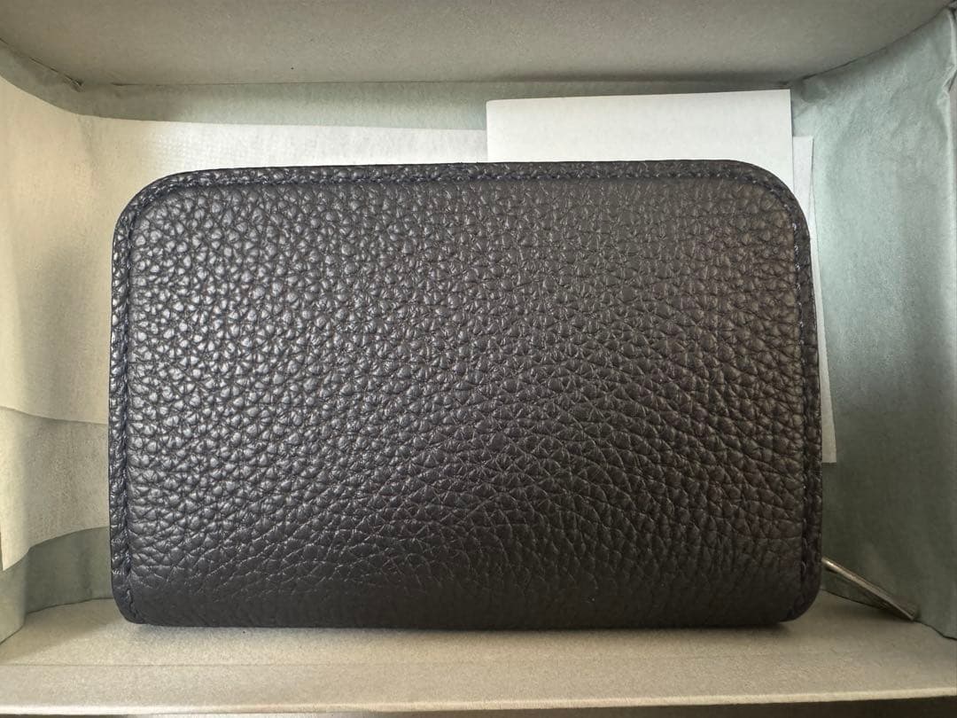 ワイルドスワンズ　ラファロ ラウンドファスナー式カード&コインケース・LAFARO(ラファロ)について