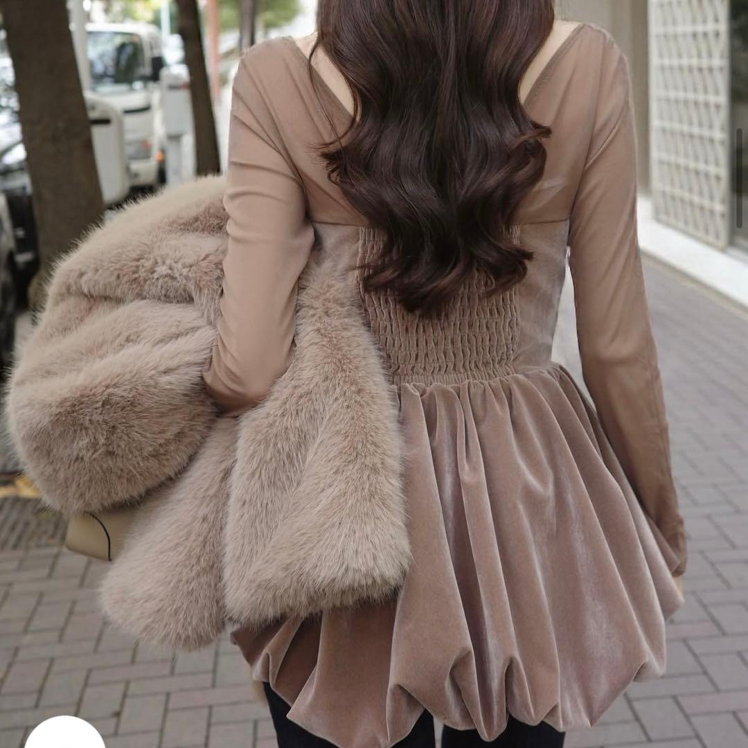 poláura ポローラビスチェドッキングバルーントップス mocha - メルカリ