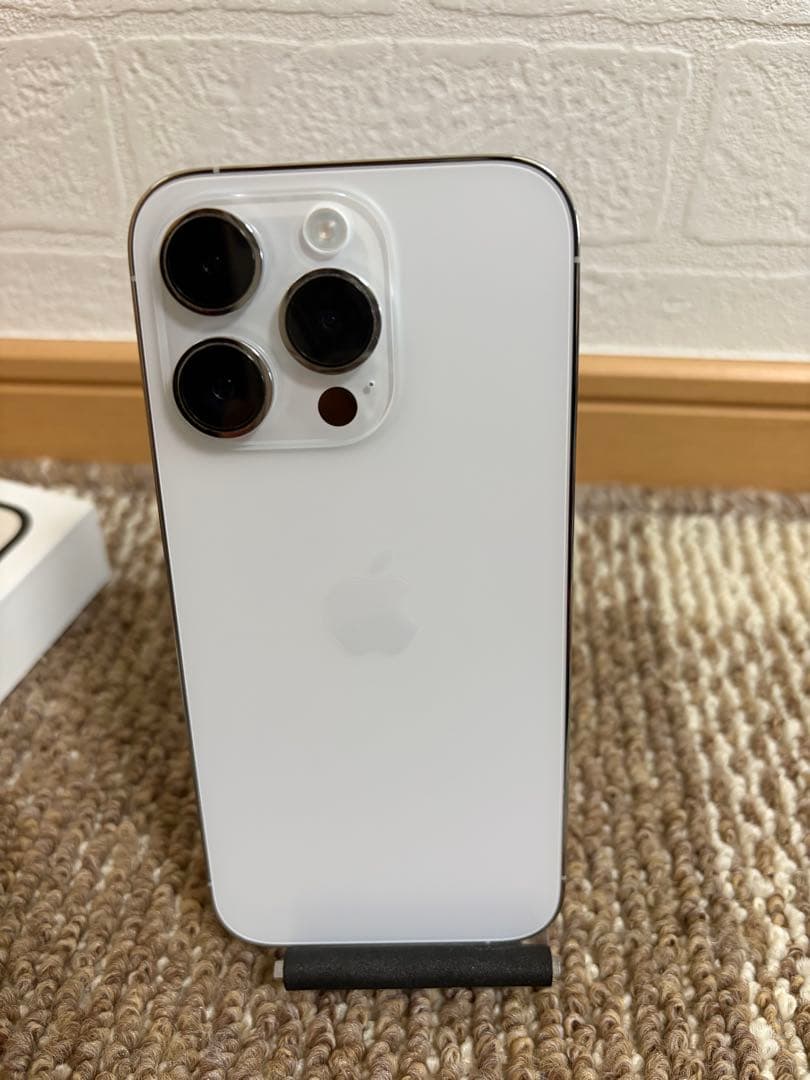 美品 Apple iPhone 14 Pro 256シルバー 箱付き