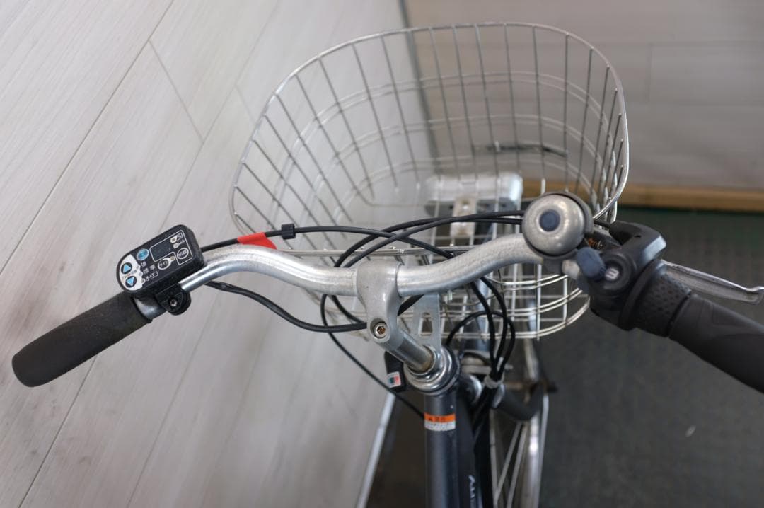 こ*ん様 ヤマハPAS　CITY　27インチ　3段　8.1Ah（4点灯）充電器あ