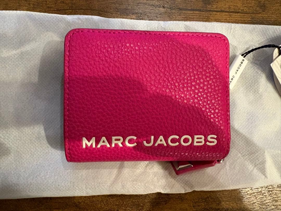 MARC JACOBS レディース 財布 Amazon.com: Marc by Marc Jacobs Women's Classic Q Slim Zip, Faded