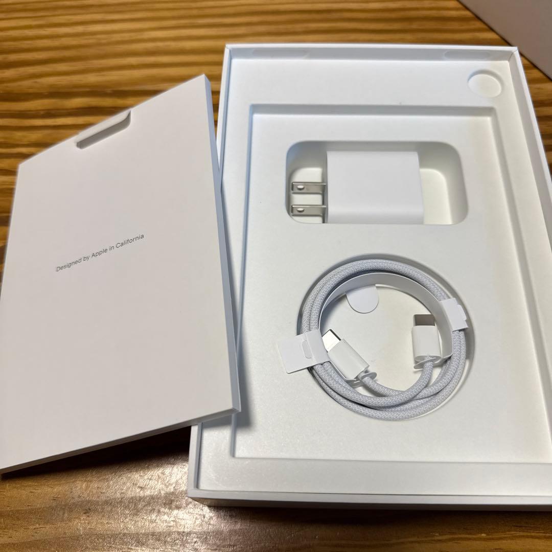 【極美品】iPad mini 7 A17Pro 128GB バッテリー100%