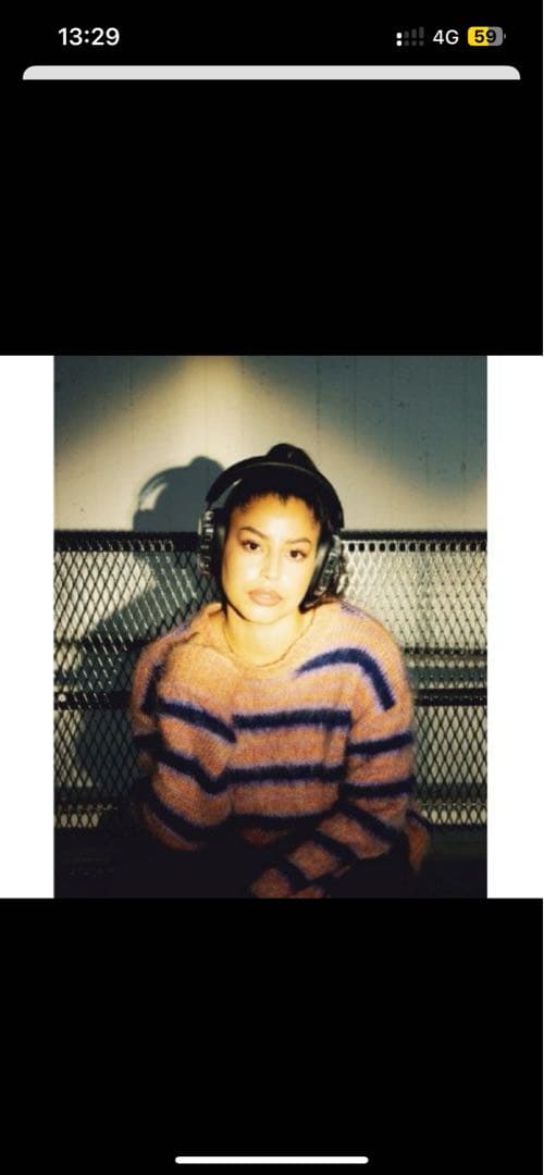 オーバーイヤーヘッドフォン トランスペアレント M1002