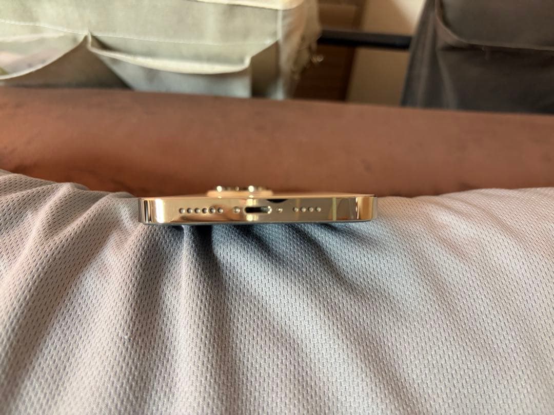 S*a様 iPhone14Pro Max Gold 256GB 本体