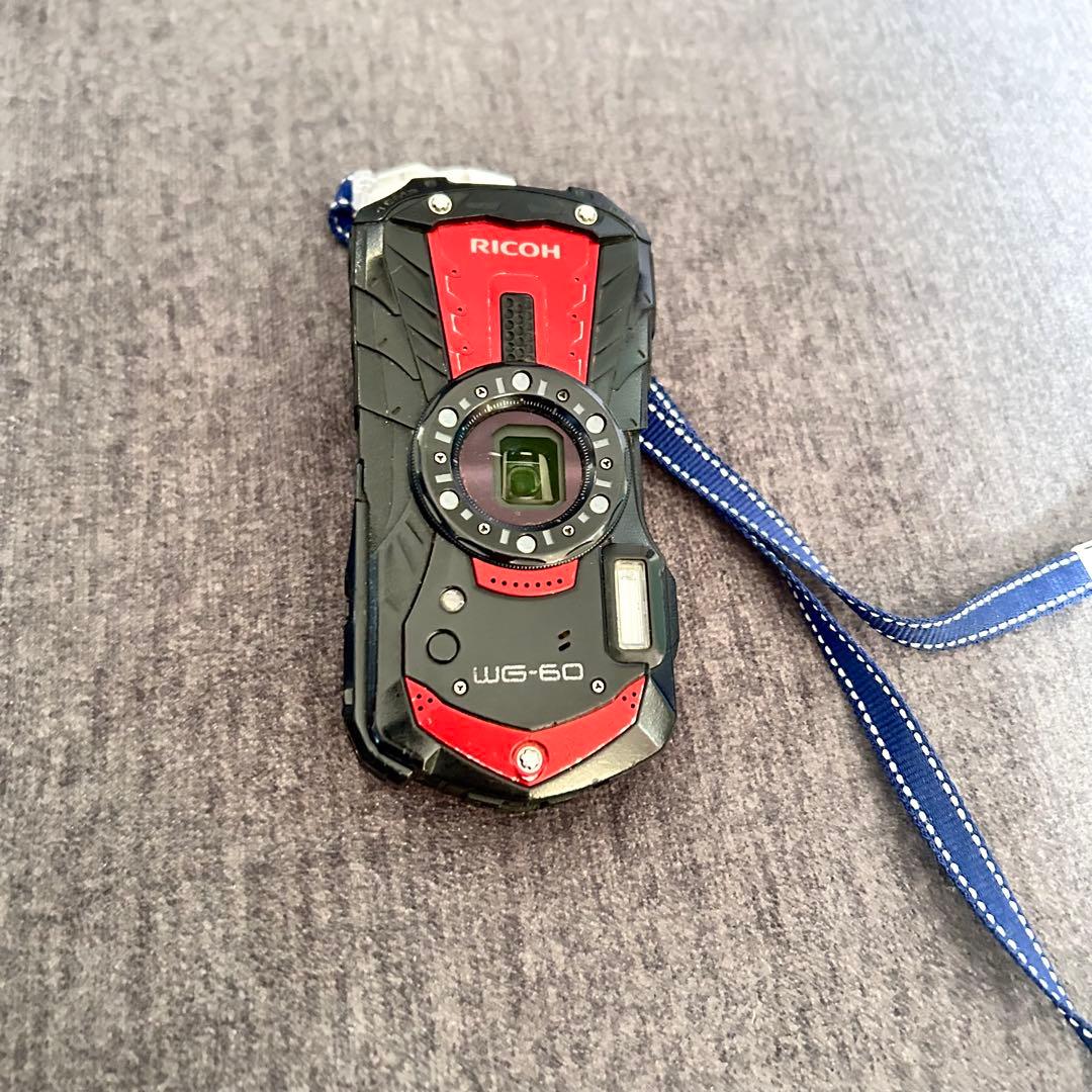 【美品】RICOH WG-60 デジタルカメラ 黒/赤