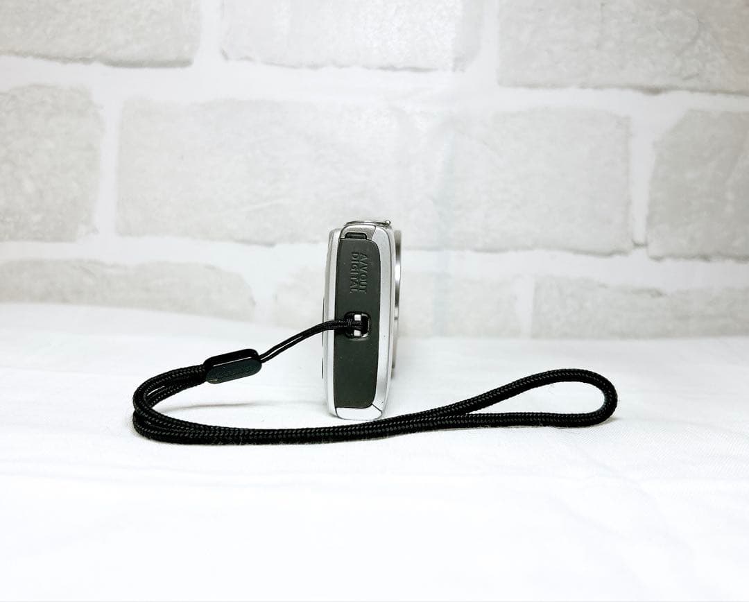 キャノン Canon IXY 200 シルバー　コンパクトデジタルカメラ