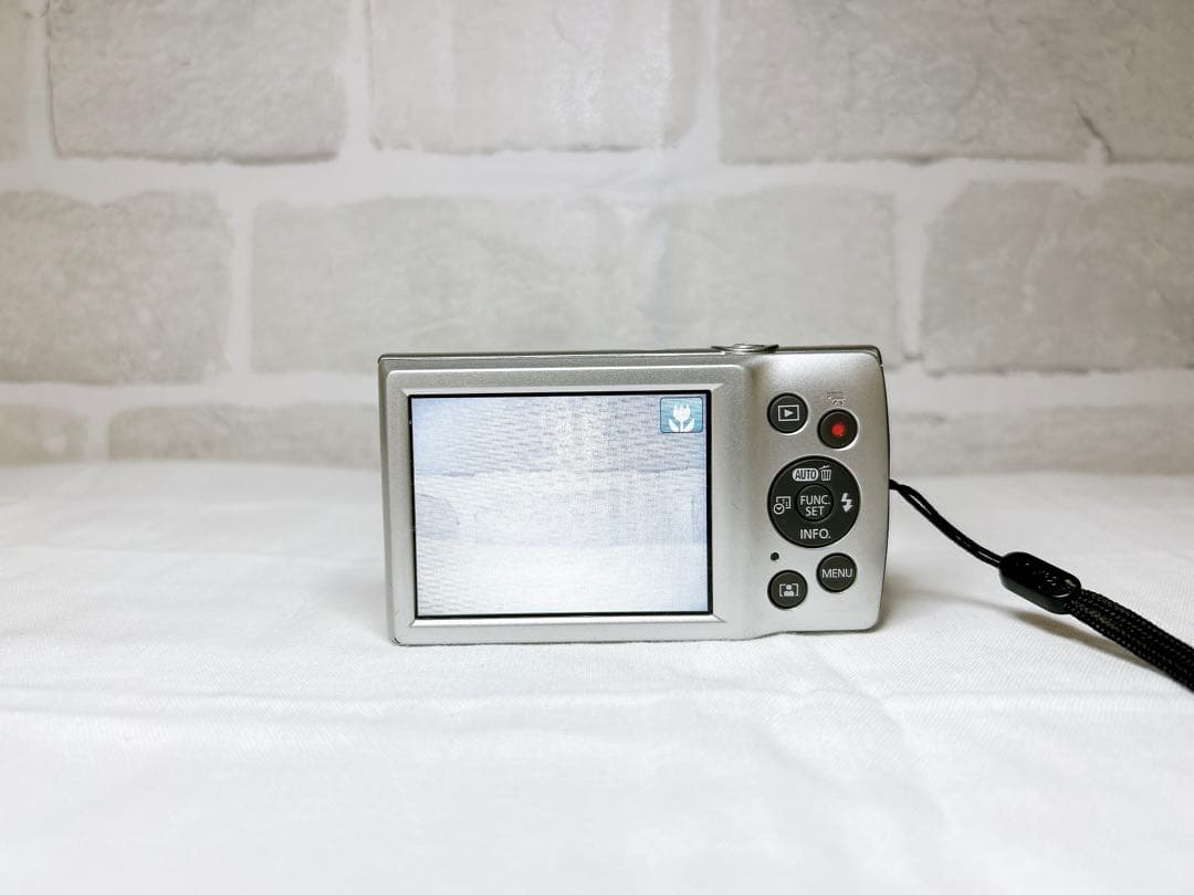 キャノン Canon IXY 200 シルバー　コンパクトデジタルカメラ