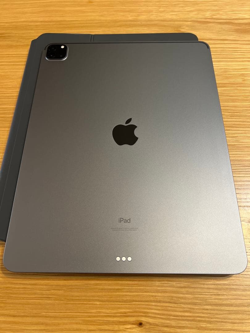 美品　iPad Pro 12.9インチ 第5世代 【3点セット販売】