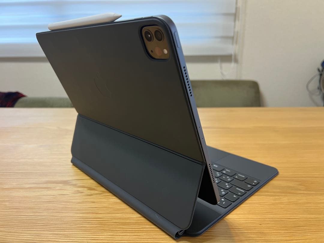 美品　iPad Pro 12.9インチ 第5世代 【3点セット販売】