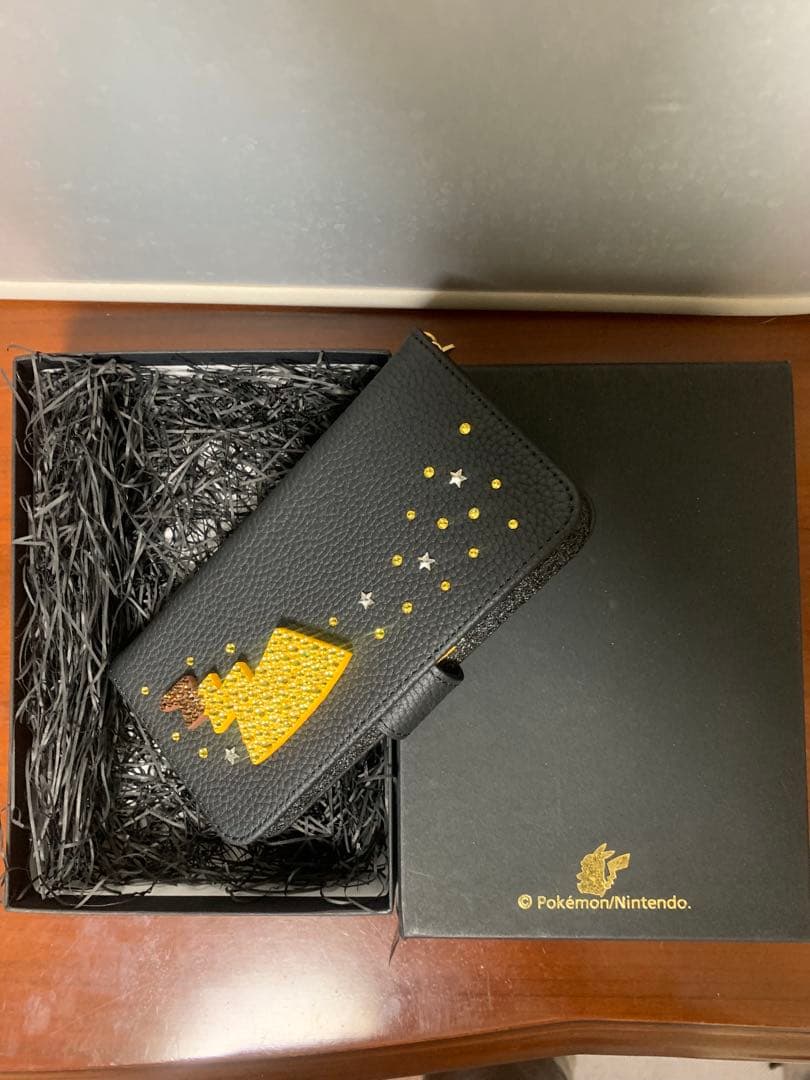 ポケモン　スワロフスキー　携帯ケース