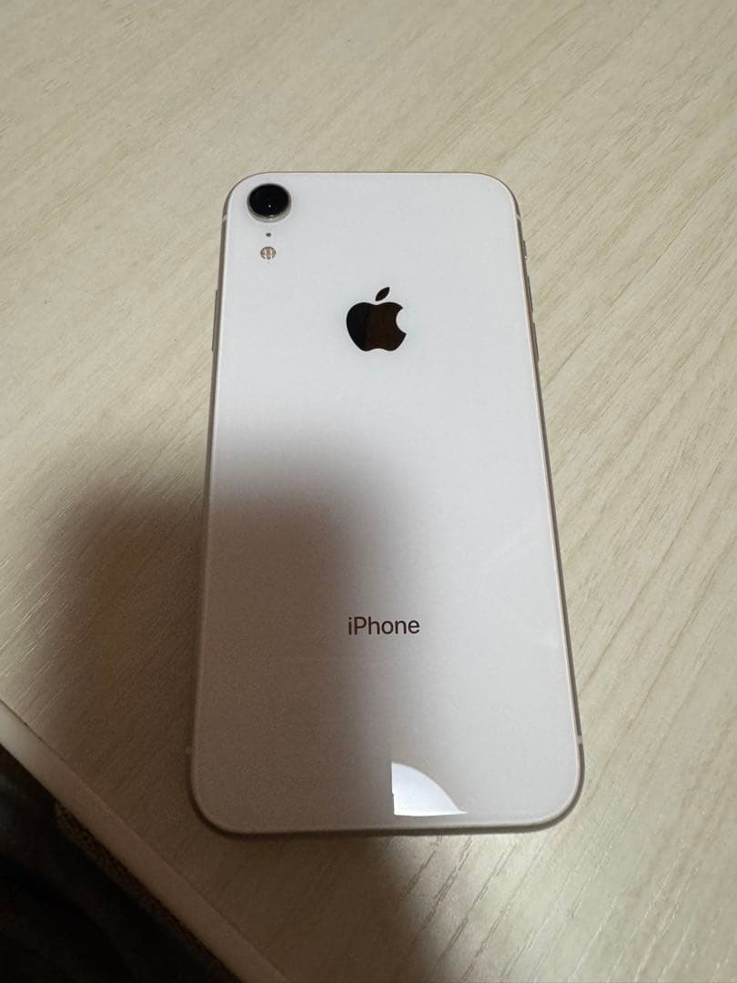 Apple iPhone XR ホワイト 本体