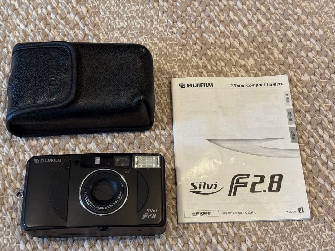FUJIFILM Silvi F28 フィルムカメラ完動美品 富士フイルム Silvi F2.8｜tatsumine