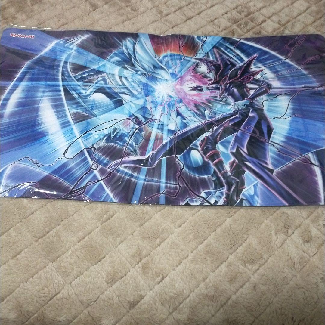 遊戯王公式プレイマット ブルーアイズ ブラック・マジシャン - メルカリ