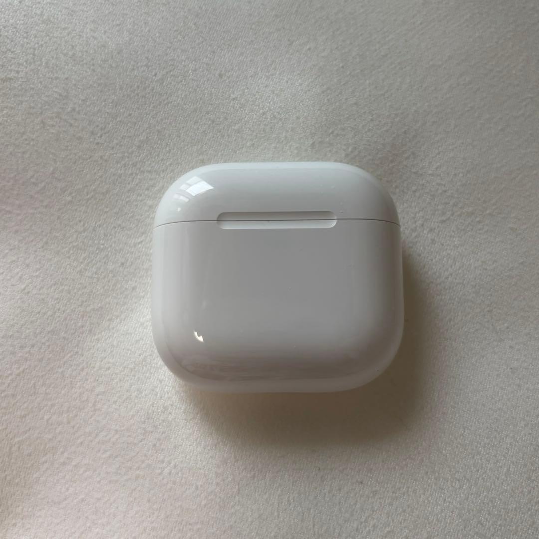 AirPods 4 MXP63J/A 第4世代　ノイズキャンセリング非搭載 AirPods 4 MXP63J/A [ワイヤレス(左右分離) /インナーイヤー型