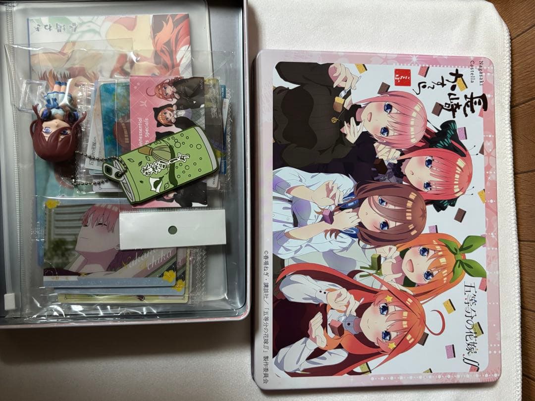 値下げ不可☆五等分の花嫁カラーコミック14冊14.5巻未開封＋三玖収納＋