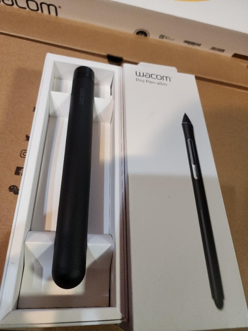 ‎Wacom ワコム 15.6インチ Cintiq 16 FHD