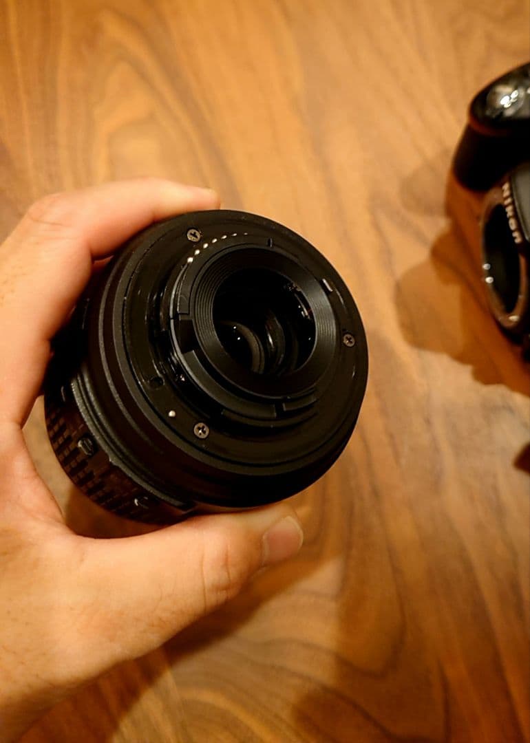 Nikon D5200 デジタル一眼レフカメラ、18-55mmレンズ付