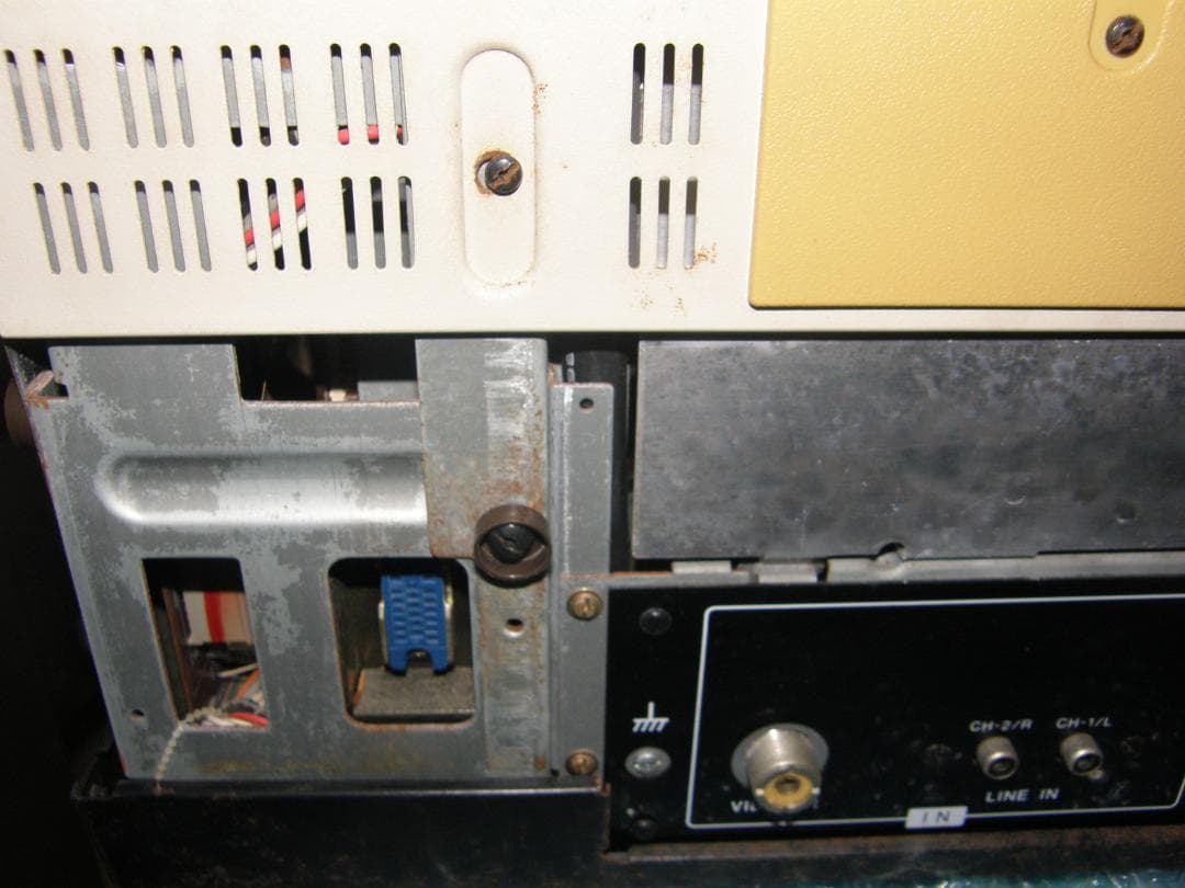 ソニーUmaticレコーダーVO2700ジャンク品の出品です❣