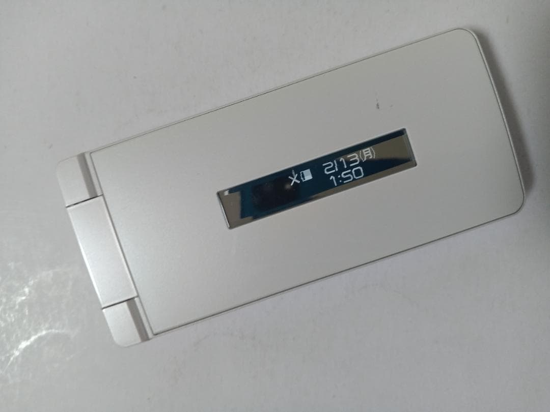 ☆ Y!mobile AQUOS ケータイ4 A206SH ホワイト