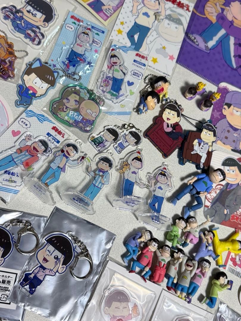 おそ松さん グッズ 大量 まとめ売り まとめてセット - メルカリ