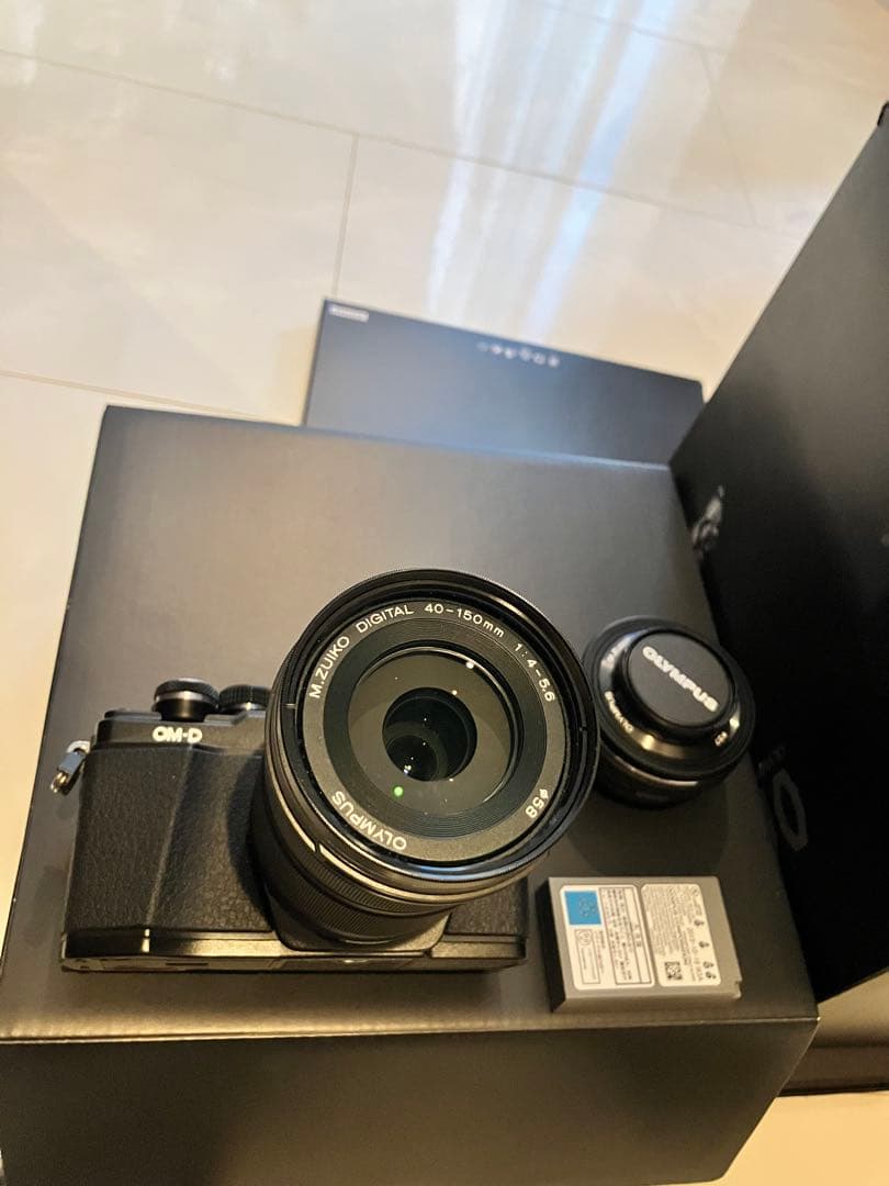 OLYMPUS オリンパス　OM-D E-M10 Mark II