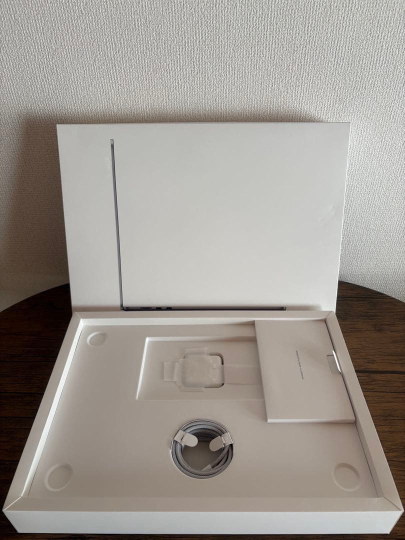 MacBook Air M3 8GB/SSD512GB 15インチ