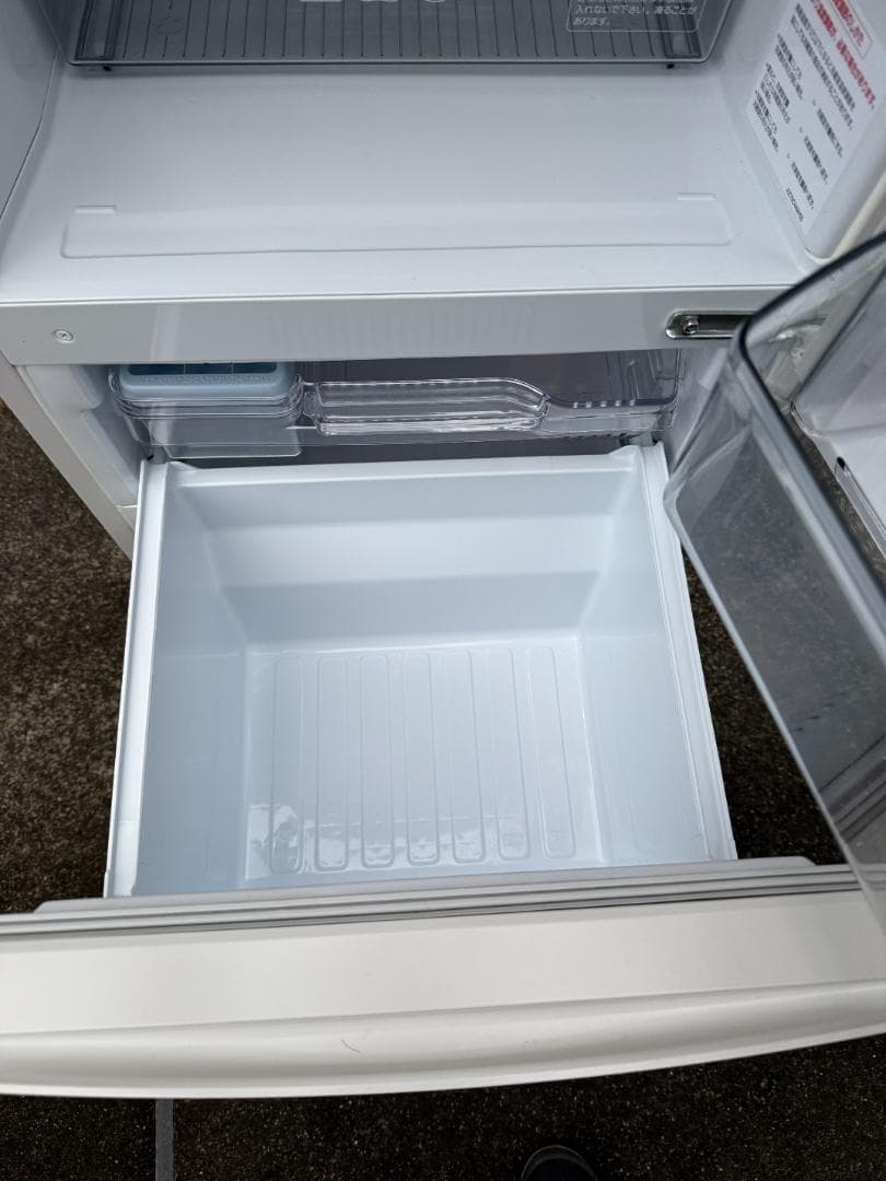 美品 三菱 ノンフロン冷凍冷蔵庫 MR-P15H-W 2023年製
