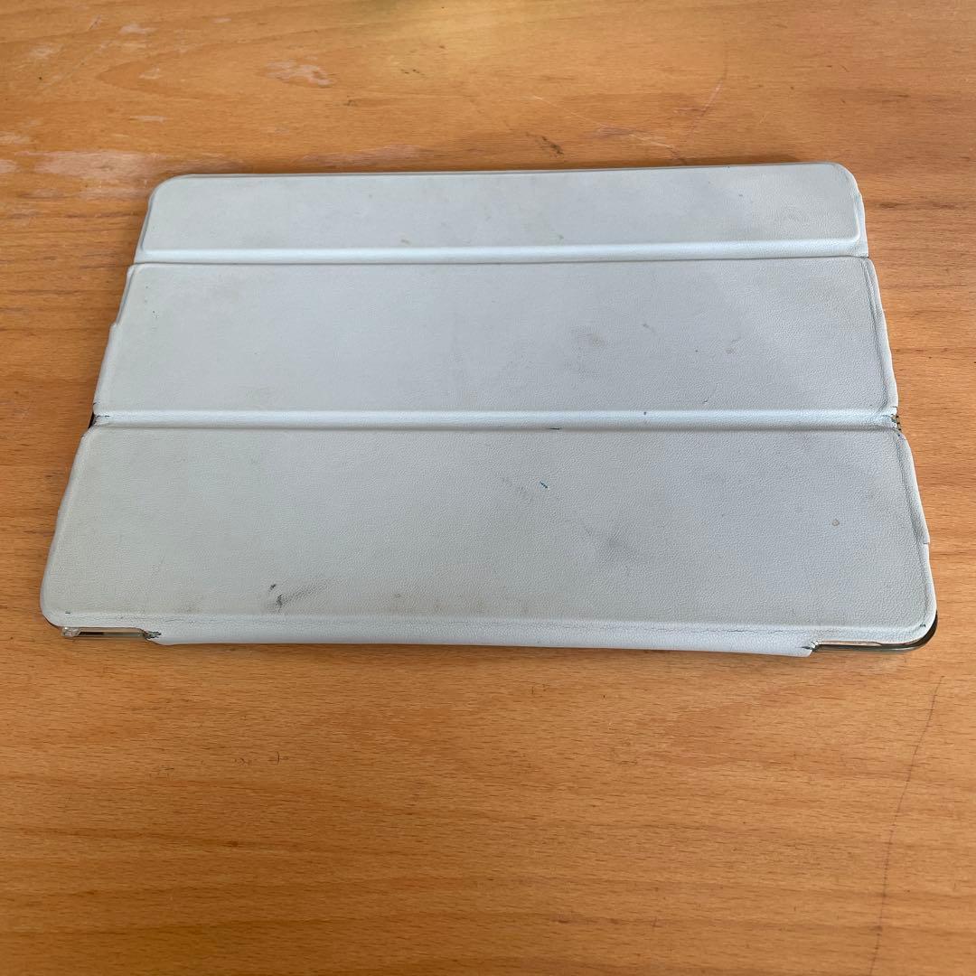 Apple iPad (第6世代) ゴールド 32GB