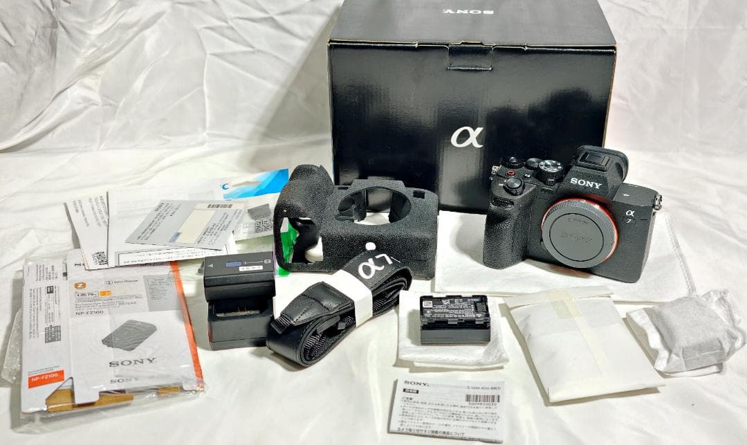 美品 ワンオーナー SONY α7 IV 一眼レフカメラ 本体 おまけ多数 ソニー(SONY) α7 IV ズームレンズキット ILCE-7M4K フルサイズ ミラー