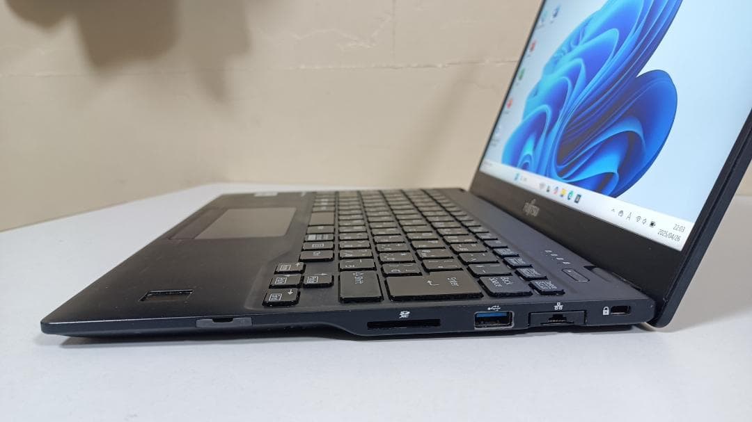 ノートパソコンFUJITSU第十世代Core i5 M.2NVMeSSD256G - メルカリ