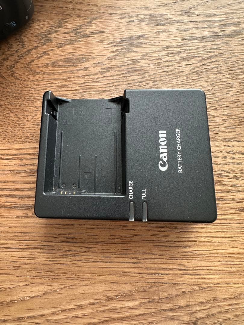 CanonEOS KissX4 デジタル一眼レフ 本体キットレンズセット（２本）