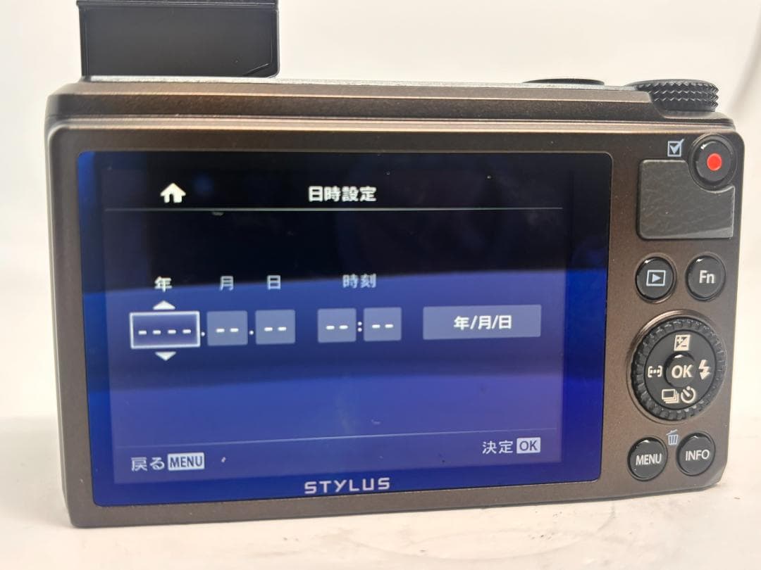 美品　OLYMPUS stylus XZ-20 コンパクトデジタルカメラ　684