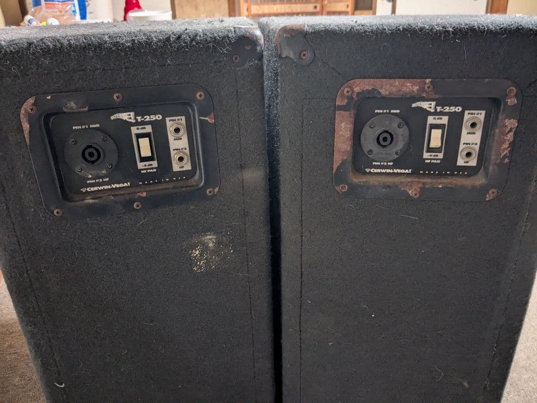 サーウィンベガ　cerwin-vega！ T-250 PAスピーカー ペア