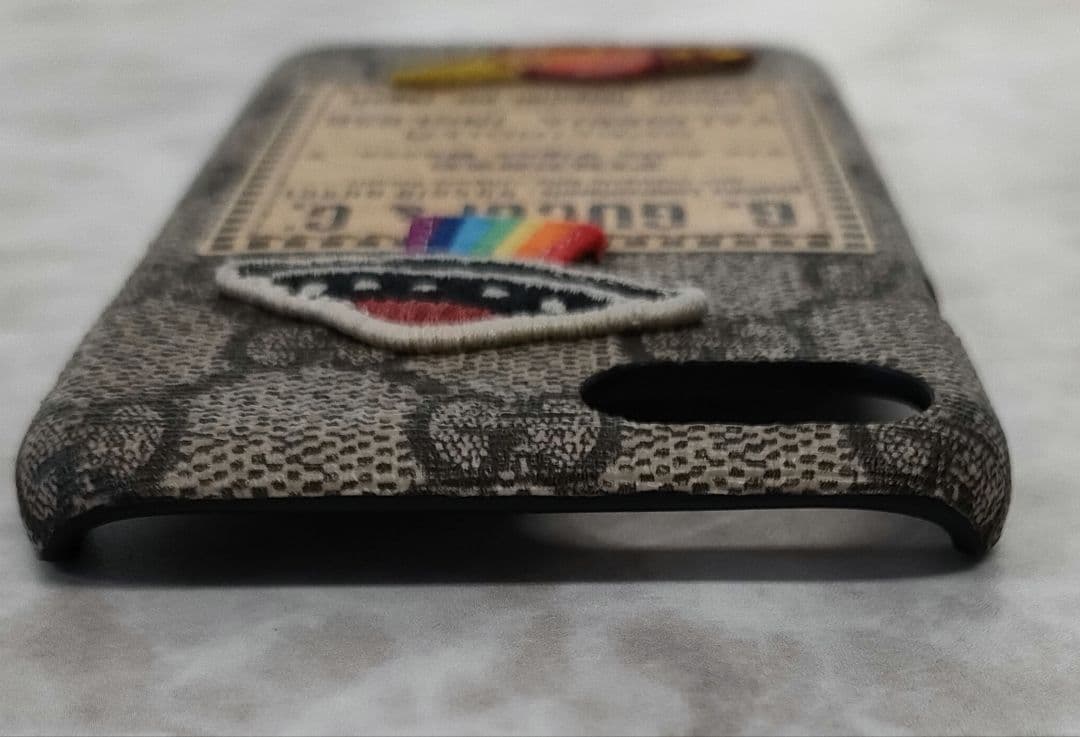 APL16 グッチ 未使用美品 ナイトクーリエ iPhone ケース - メルカリ