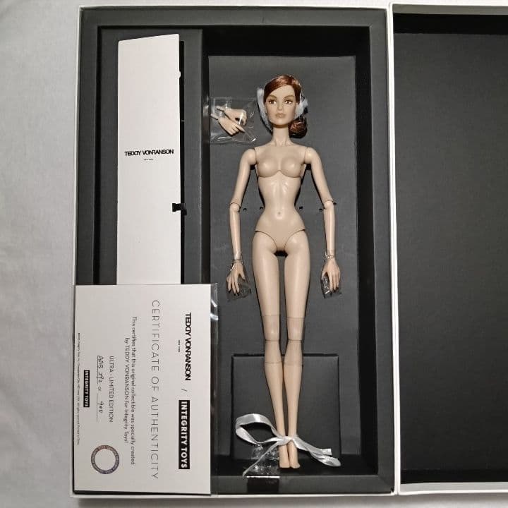 Jaeme Costas（ヌード）About A Boy☆ポピーパーカー